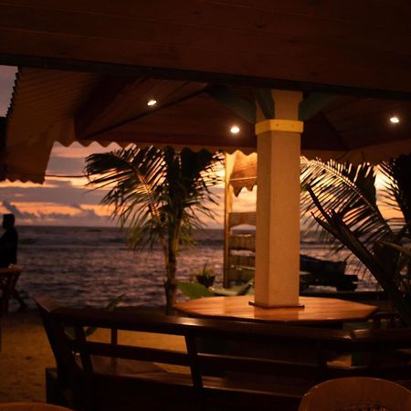 Hotel Coconut Bar Sea Lodge بيروفالا المظهر الخارجي الصورة