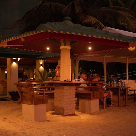 Hotel Coconut Bar Sea Lodge بيروفالا المظهر الخارجي الصورة