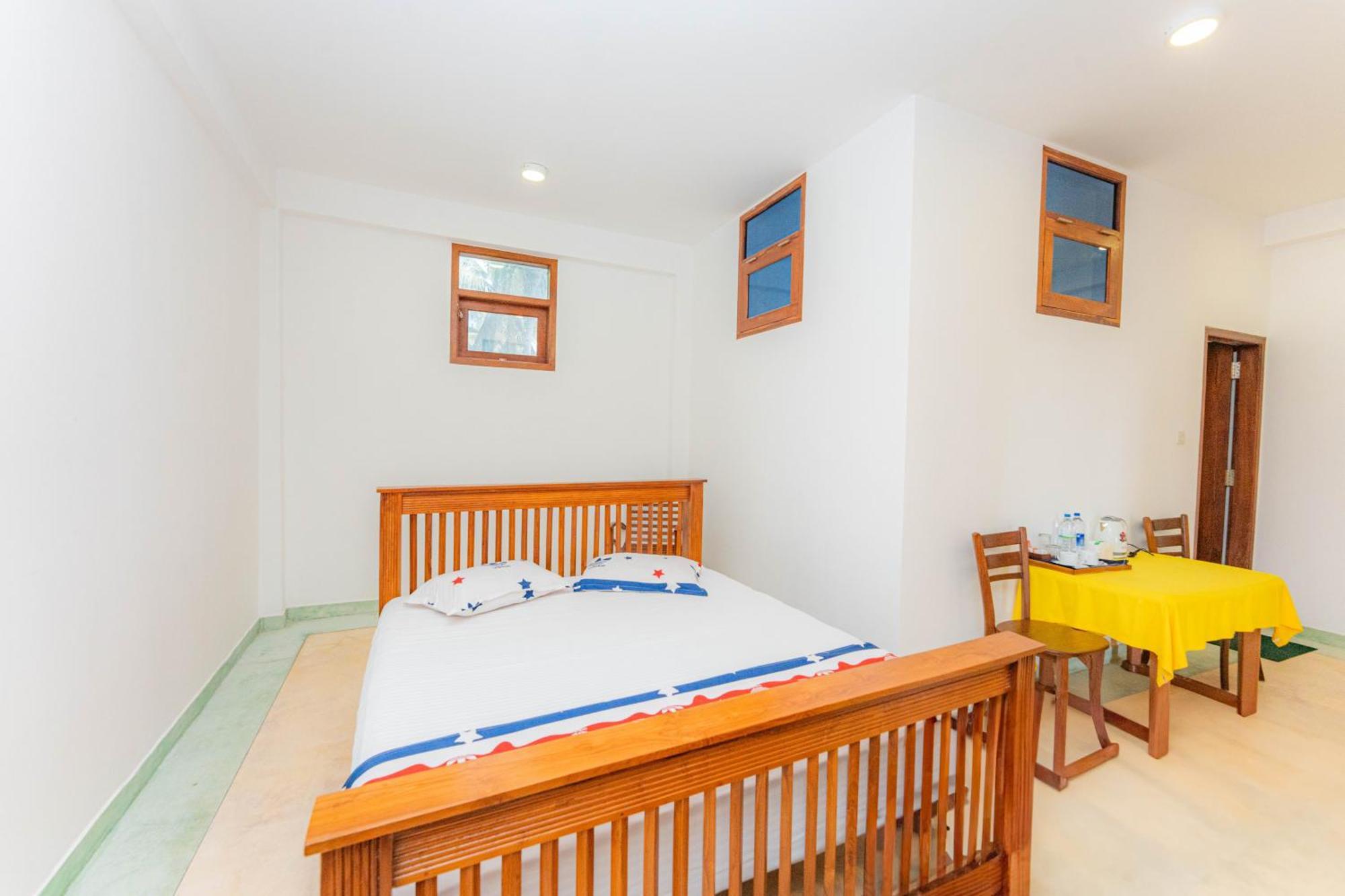 Hotel Coconut Bar Sea Lodge بيروفالا المظهر الخارجي الصورة
