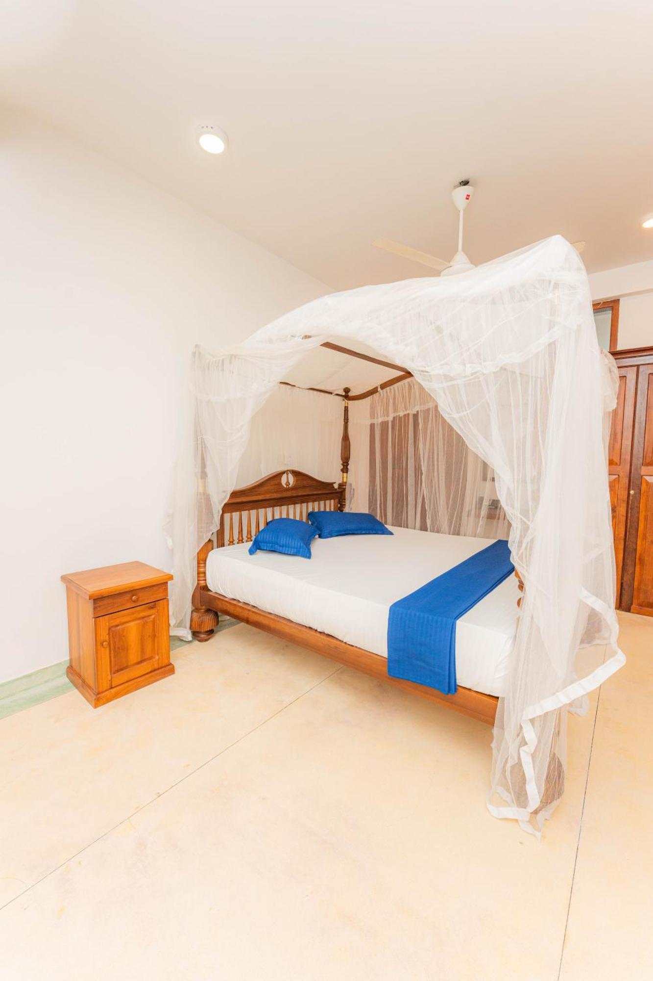 Hotel Coconut Bar Sea Lodge بيروفالا المظهر الخارجي الصورة