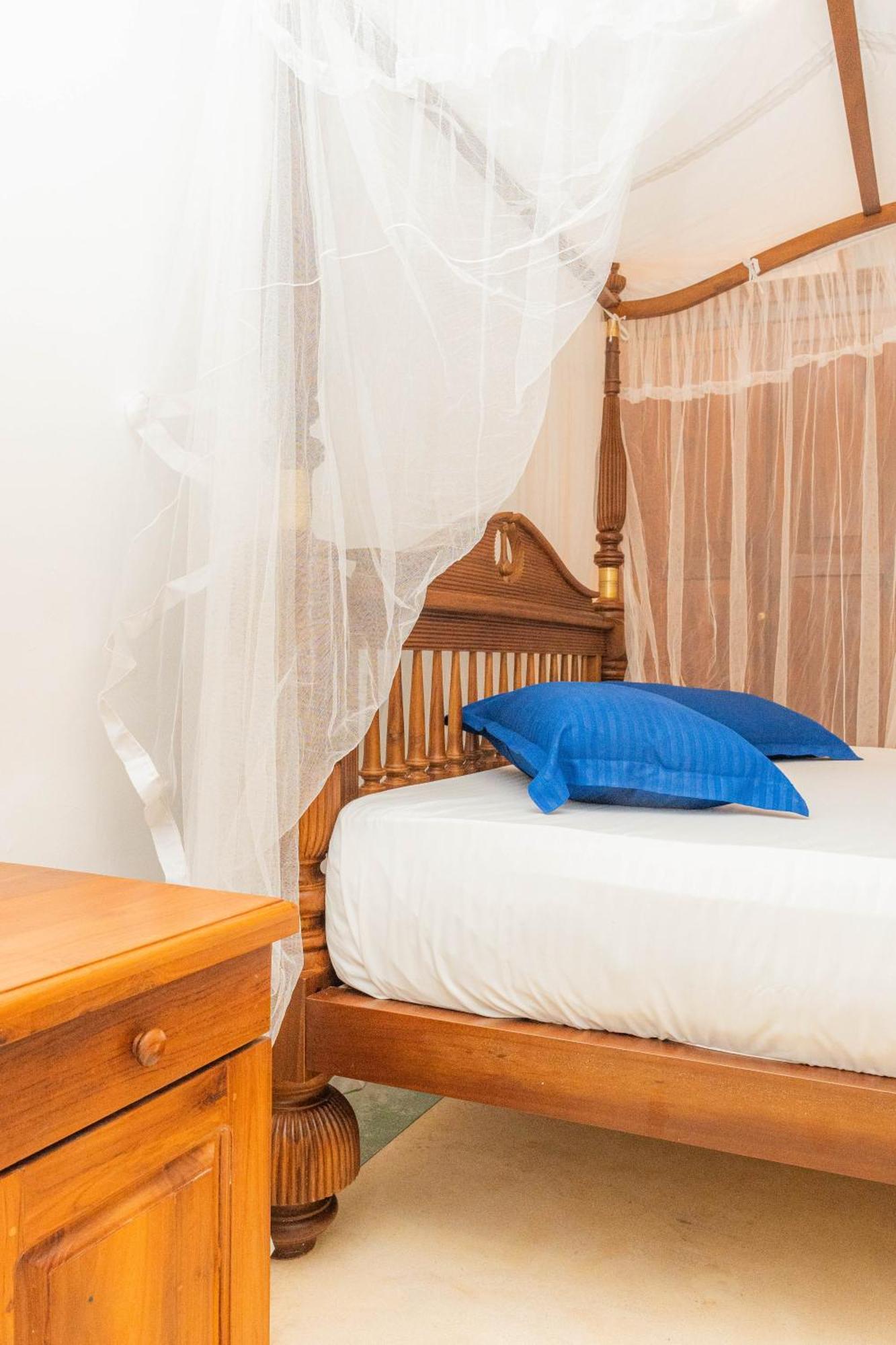Hotel Coconut Bar Sea Lodge بيروفالا المظهر الخارجي الصورة
