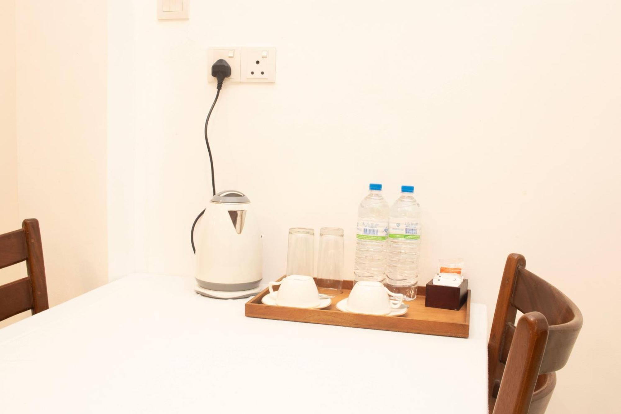 Hotel Coconut Bar Sea Lodge بيروفالا المظهر الخارجي الصورة