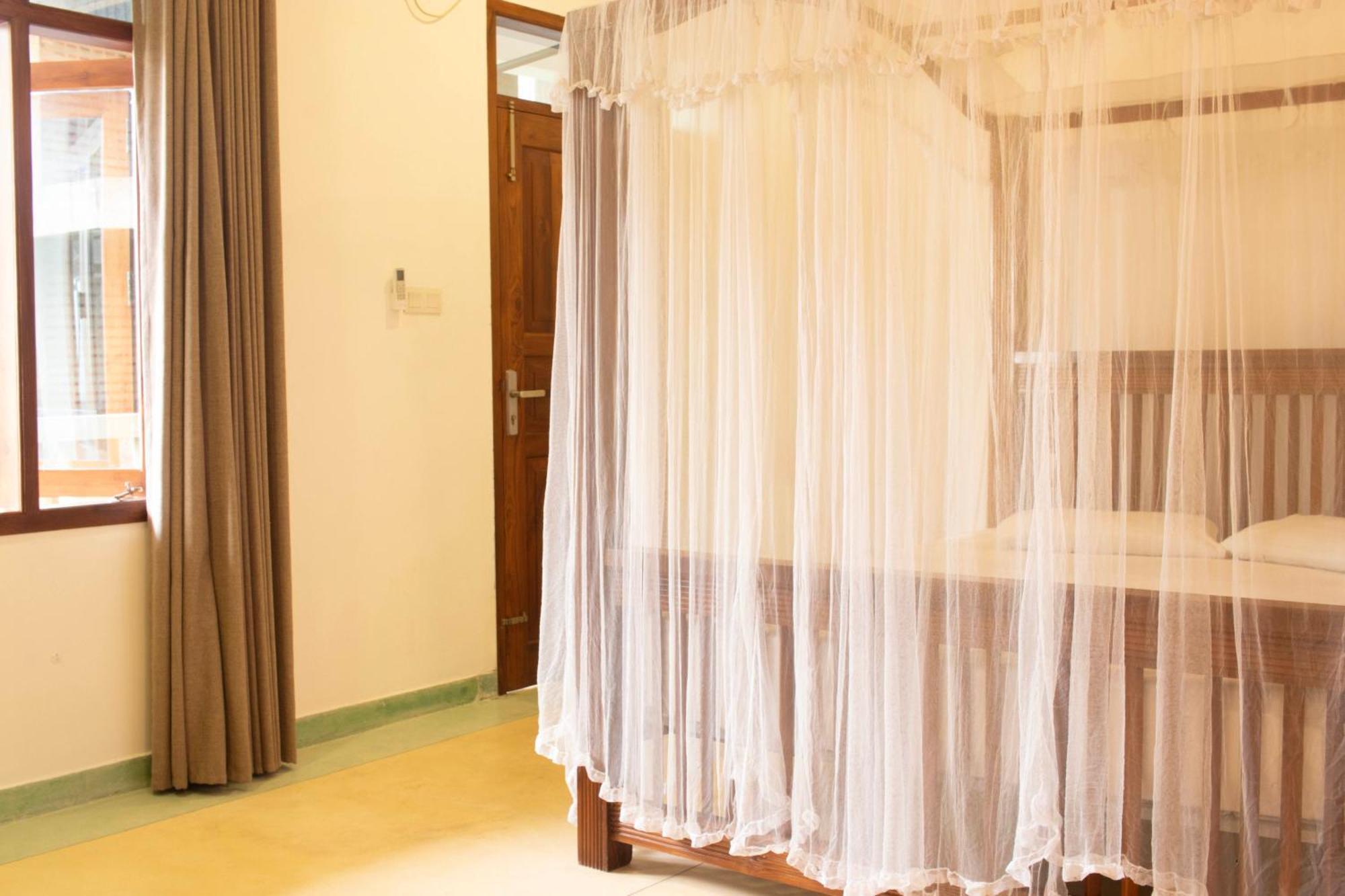 Hotel Coconut Bar Sea Lodge بيروفالا المظهر الخارجي الصورة