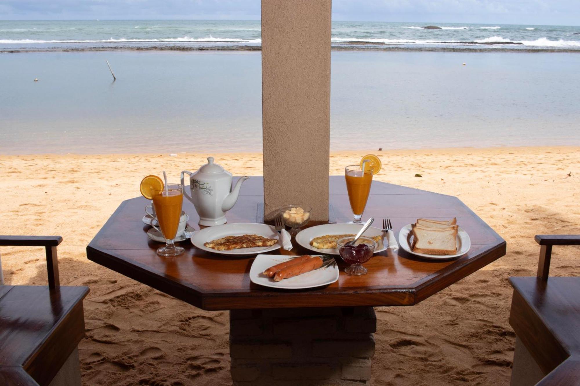 Hotel Coconut Bar Sea Lodge بيروفالا المظهر الخارجي الصورة